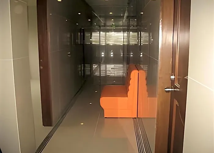 Hotel B N T