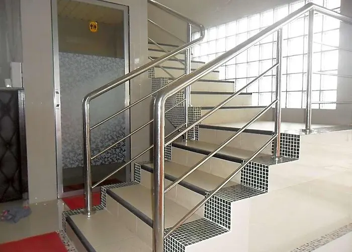 B N T Hotel